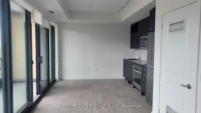 Condo Apartment in Vaughan