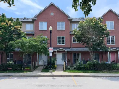 4 Alpen Way 9, Markham, On L3r 4g1