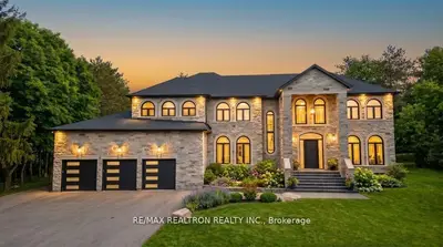 Detached in King