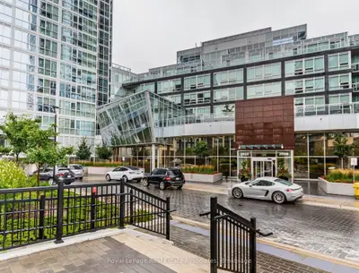 Condo Apartment in Vaughan