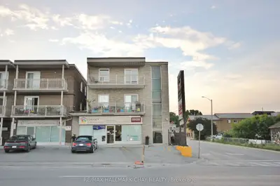 Store W Apt/Office in Bradford West Gwillimbury