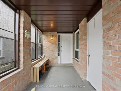 34 Timbers Circle, Markham, On L3s 1e4