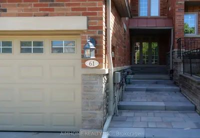 61 Westbury Court, Richmond Hill, On L4s 2l2