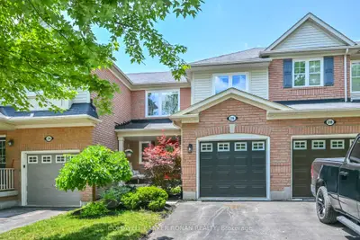 Att/Row/Townhouse in New Tecumseth