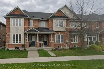 Att/Row/Townhouse in Whitchurch-Stouffville