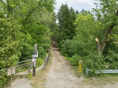 838 Brookdale Road, Uxbridge, On L9p 1r4
