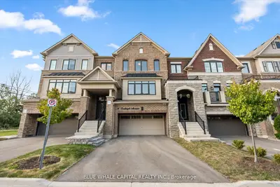 Att/Row/Townhouse in Markham
