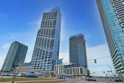 Condo Apartment in Vaughan