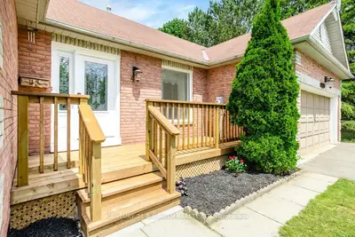 4 Michael Street, Essa, On L0m 1b2