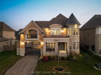 Detached in King