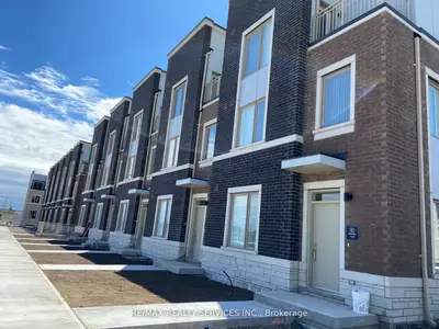 Condo Townhouse in Vaughan