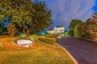 776 Woodland Acres Crescent, Vaughan, On L6a 1g2