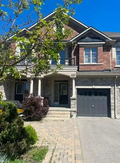 Att/Row/Townhouse in Vaughan