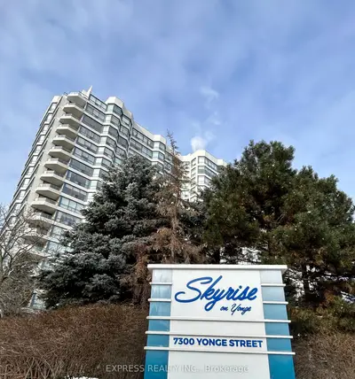 Condo Apartment in Vaughan