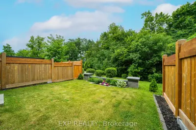 20 Crestridge Drive, Vaughan, On L4j 0k1