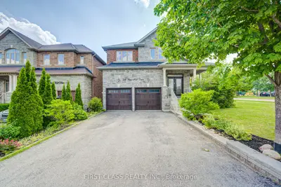 Detached in Newmarket