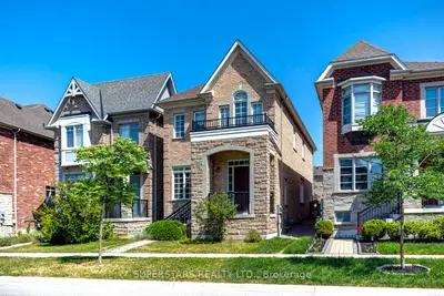 Detached in Richmond Hill