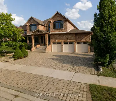 Detached in Newmarket