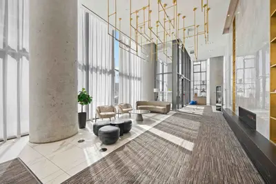 Condo Apartment in Vaughan
