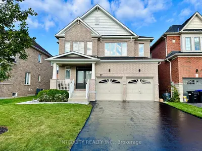 Detached in Bradford West Gwillimbury