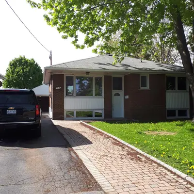 Detached in Richmond Hill