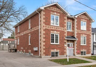 443 Timothy Street, Newmarket, On L3y 1p7
