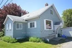 260 The Queensway Road S, Georgina, On L4p 2b1