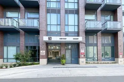 Condo Apartment in Vaughan