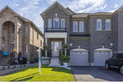 Semi-Detached in Bradford West Gwillimbury