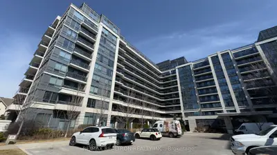 Condo Apartment in Richmond Hill