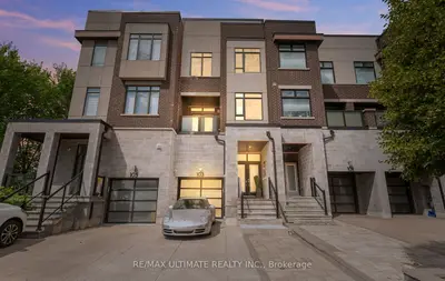 Att/Row/Townhouse in Vaughan