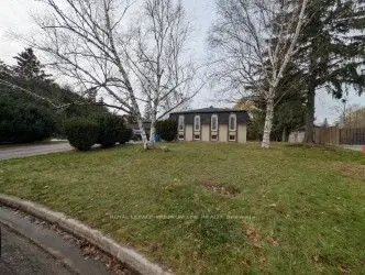 Detached in King
