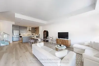 Condo Townhouse in Whitchurch-Stouffville