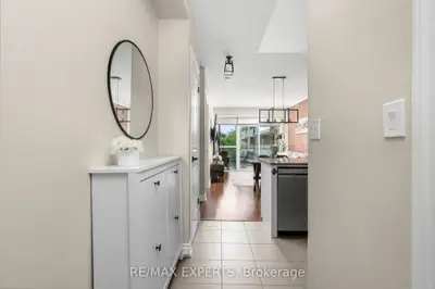 281 Woodbridge Avenue 301, Vaughan, On L4l 0c6