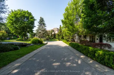 58 Buck's Place, Vaughan, On L4l 3p9