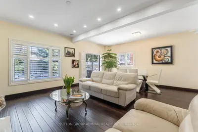 Detached in Newmarket