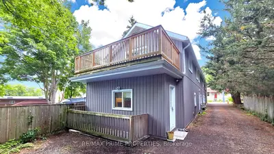 Triplex in East Gwillimbury