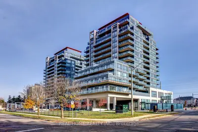 Condo Apartment in Richmond Hill