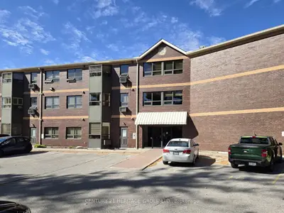 166 Olive Street 105, East Gwillimbury, On L9n 1m9