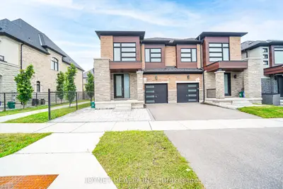 Semi-Detached in Richmond Hill