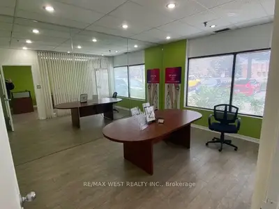 500 Alden Road 16, Markham, On L3r 5h5