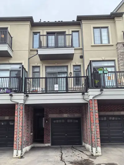 Att/Row/Townhouse in Markham