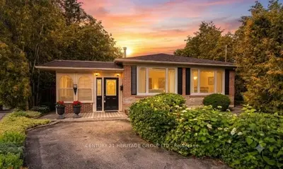 Detached in Newmarket