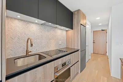 Condo Apartment in Vaughan