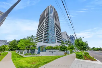 Condo Apartment in Vaughan