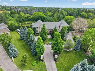 11 Saul Court, Vaughan, On L6a 3x7