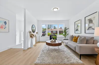 230 East Street, East Gwillimbury, On L9n 1k8