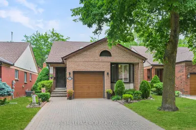 Detached Condo in New Tecumseth