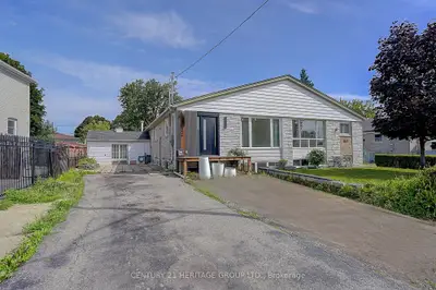 Semi-Detached in Richmond Hill