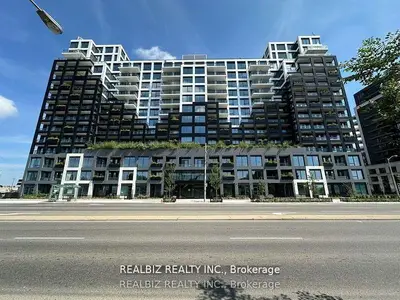 Common Element Condo in Vaughan